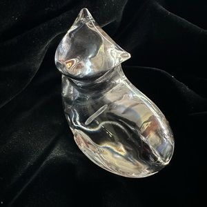 Sitting Baccarat Cat Hand Warmer.